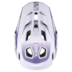 Vista dall'alto del casco O'NEAL SL1 TERRA in bianco e lavanda, con aperture di ventilazione e il logo O'NEAL sul retro - per una protezione ottimale come parte del tuo equipaggiamento premium.