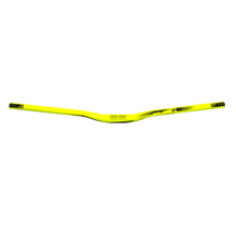El manillar AZONIC AGILE 780mm tiene un manillar amarillo sobre fondo negro.