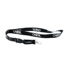 Das O'NEAL Lanyard ist ein schwarzes Schlüsselband mit weißen O'NEAL-Logos, einem Metallverschluss und einer Kunststoffschnalle.