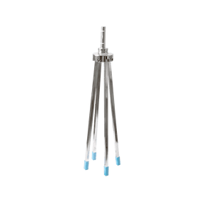 Le pied O'NEAL Deco Flag Stable Foot de O'NEAL se compose de cinq longs pieds en métal avec des capuchons bleus et un point de fixation central représenté sur un fond transparent.