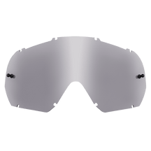 Die O'NEAL B-10 Goggle Ersatzscheibe ist eine klare, gewölbte Ersatzscheibe mit vier schwarzen Druckknöpfen, die isoliert auf einem transparenten Hintergrund dargestellt ist.