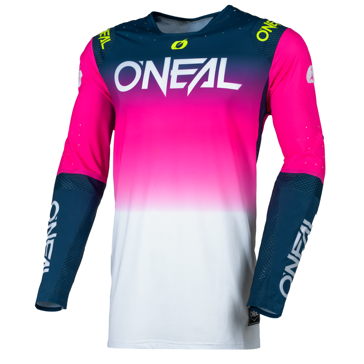 La camiseta O'NEAL Prodigy FIVE FIVE FADE es una camiseta de motocross de manga larga con la inscripción "O'NEAL" en el pecho y un degradado de color que va del azul oscuro en los hombros al rosa brillante y el blanco en la parte inferior y las mangas azules.