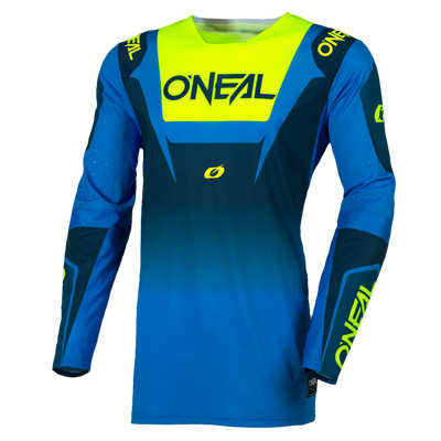 Le maillot O'NEAL PRODIGY FIVE FIVE RACE est un maillot de motocross à manches longues dans les tons bleus avec des touches de jaune fluo, qui porte le nom de la marque O'NEAL sur la poitrine, le poignet gauche et l'épaule droite.